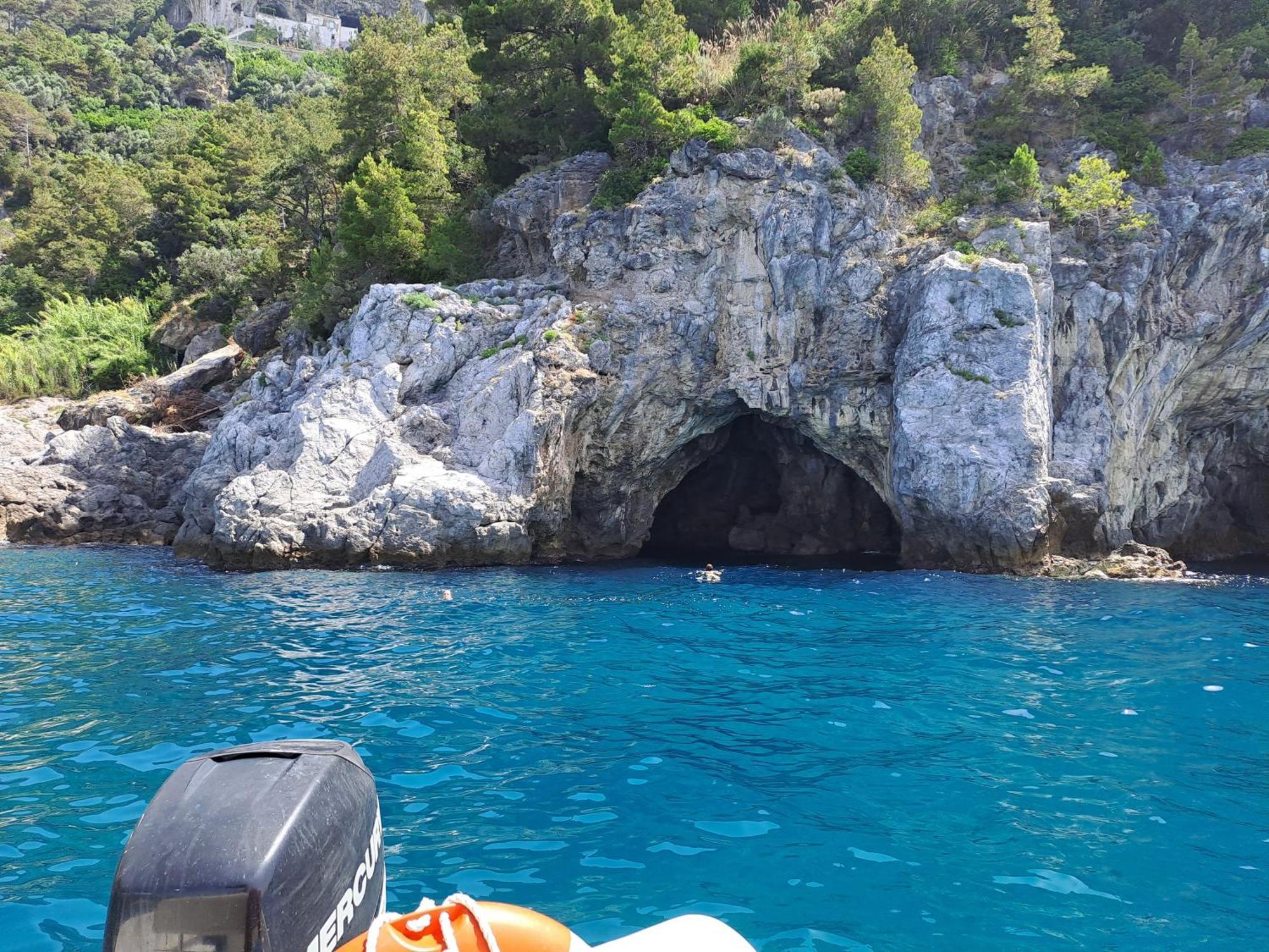 Amalfi Outdoor Tours & *